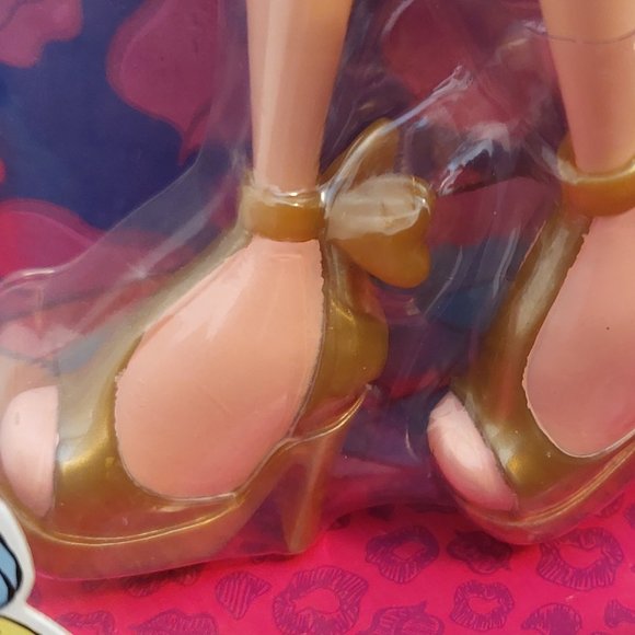 BRATZ METALLIC MADNESS CHLOE - Picture 5 of 8